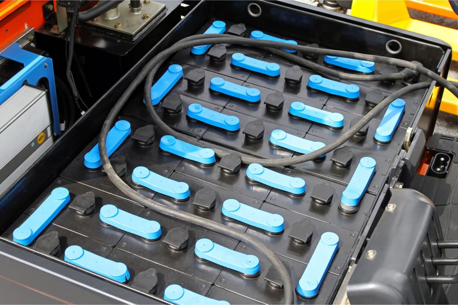 Vermiculite zum sicheren Versuand von Lithum Ionen Batterien