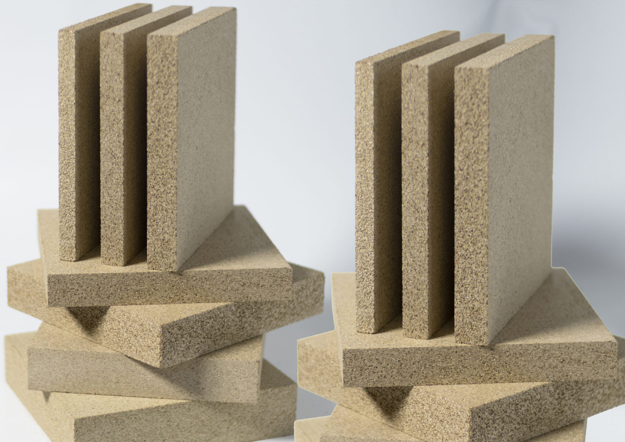 vermiculite.bamat.org-brandschutz-6250-4400-brandschutzplatten-gestapelt-aus-vermiculite-scaled.jpg